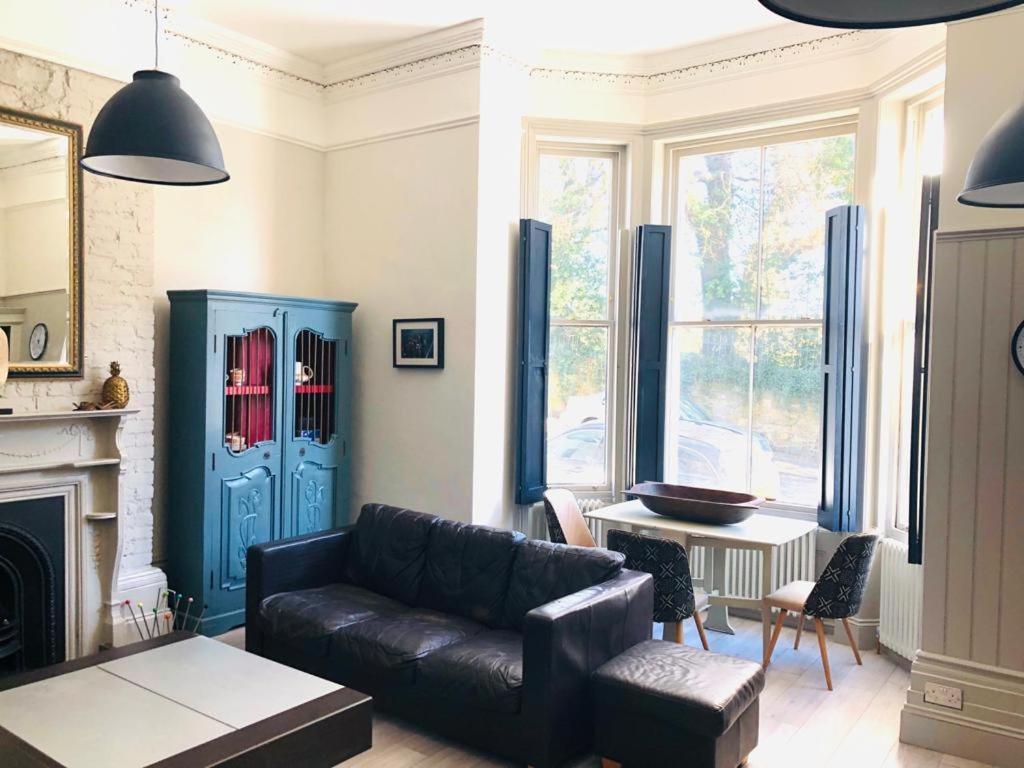 Seaside Escape - Gorgeous 2 Bed Apartment In St-Leonards-On-Sea Hastings Bagian luar foto