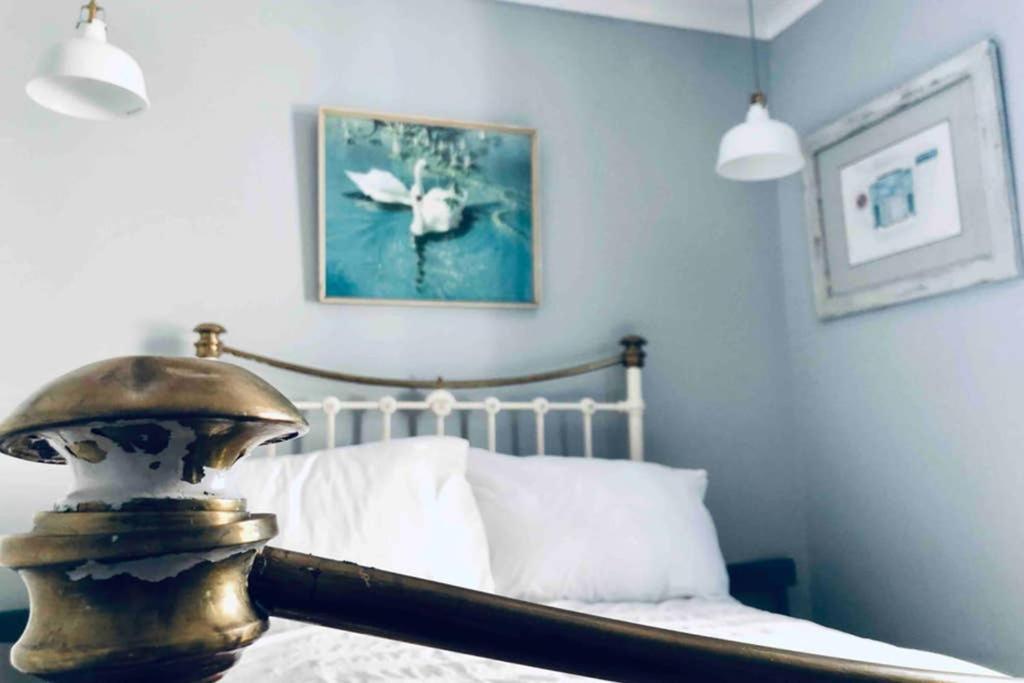 Seaside Escape - Gorgeous 2 Bed Apartment In St-Leonards-On-Sea Hastings Bagian luar foto