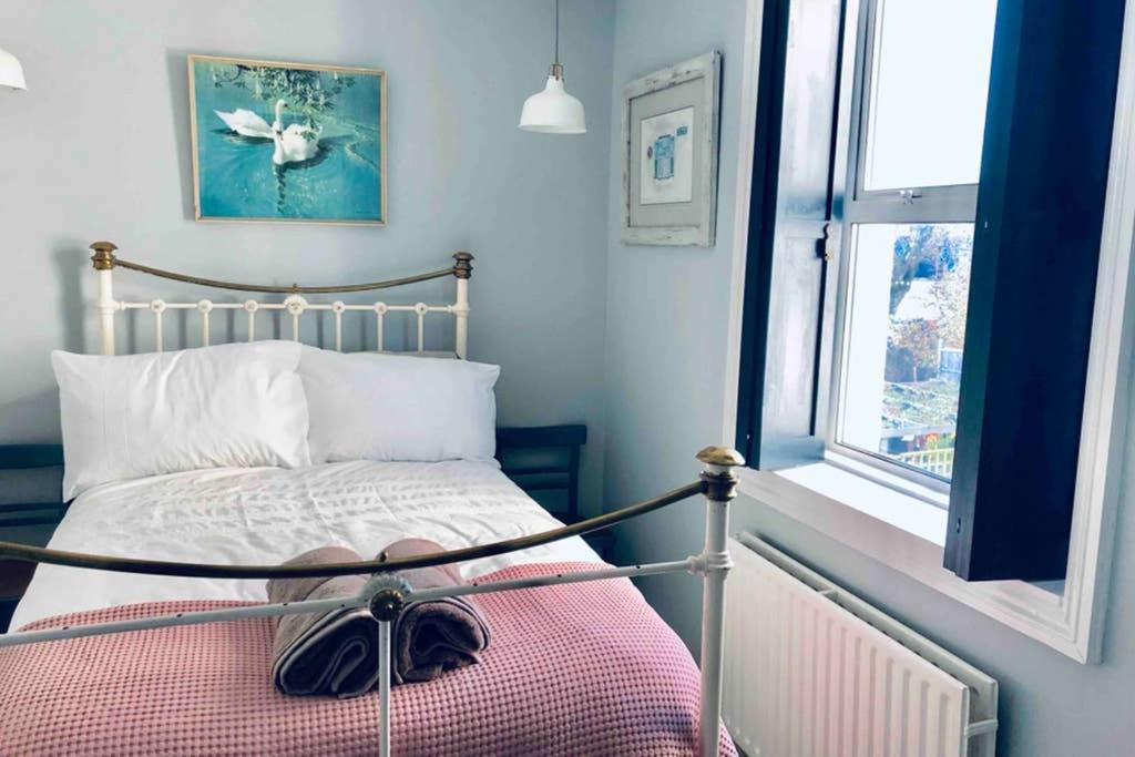 Seaside Escape - Gorgeous 2 Bed Apartment In St-Leonards-On-Sea Hastings Bagian luar foto