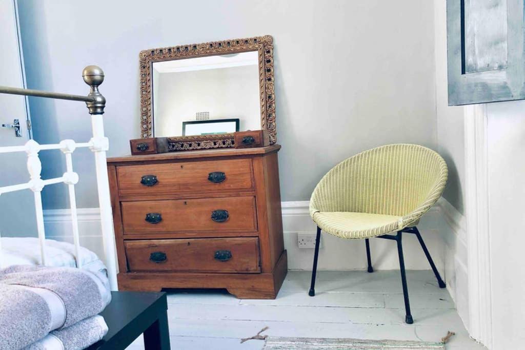 Seaside Escape - Gorgeous 2 Bed Apartment In St-Leonards-On-Sea Hastings Bagian luar foto