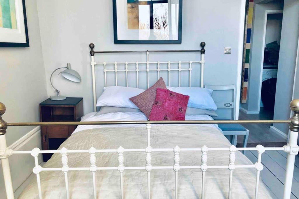 Seaside Escape - Gorgeous 2 Bed Apartment In St-Leonards-On-Sea Hastings Bagian luar foto