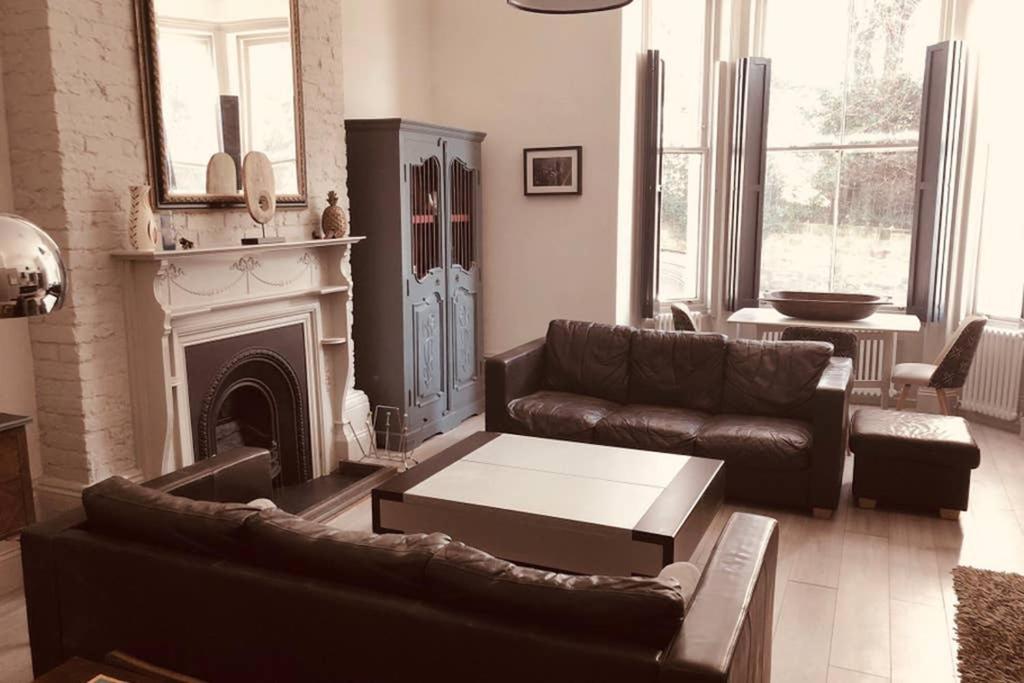Seaside Escape - Gorgeous 2 Bed Apartment In St-Leonards-On-Sea Hastings Bagian luar foto